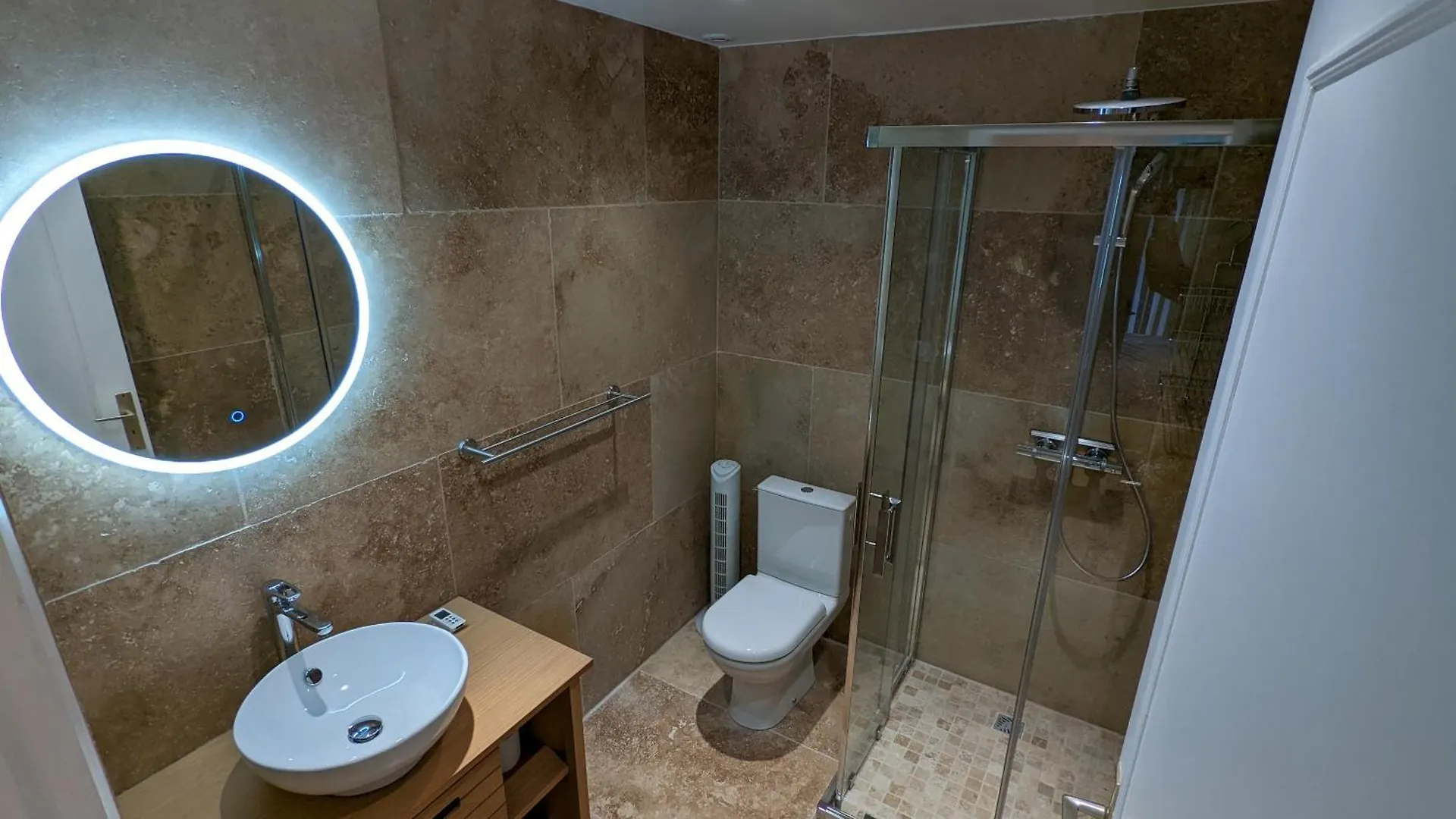 Eden Park 3 Pieces 4 Etoiles 100M Des Plages Piscines Spa Parking Cannes Apartment