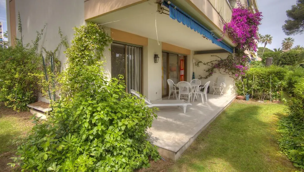Eden Park 3 Pieces 4 Etoiles 100M Des Plages Piscines Spa Parking Cannes 0*,  France